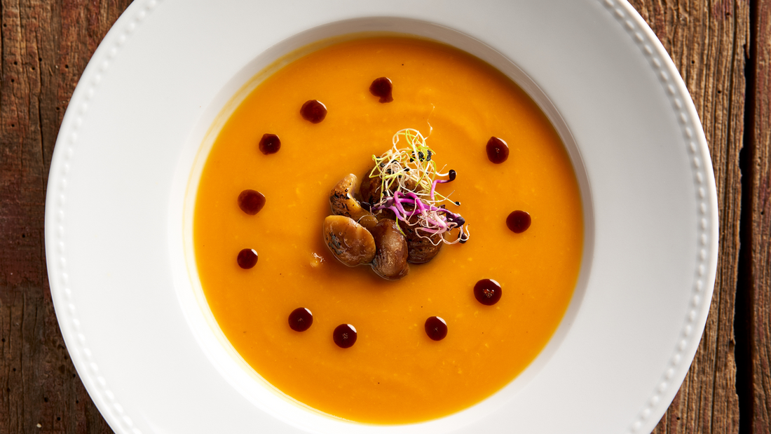 Kastanien- und Kürbissuppe